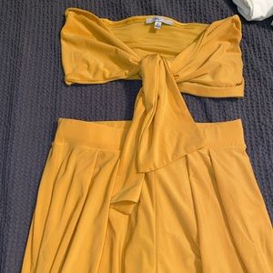 Pants and crop top set